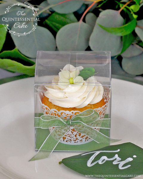 Wedding Favor Cupcakes | The Quintessential Cake | Chicago | Luxury Wedding Cakes