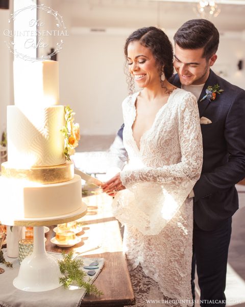 Boho Floral Hoop Cake Bride & Groom | The Quintessential Cake | Chicago | Luxury Wedding Cakes | The Lakewood