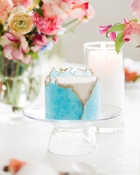 TQC Individual Mini Wedding Cakes | The Quintessential Cake | Wheaton | Chicago | Wedding Cakes | Room 1520 | Photography By Lauryn